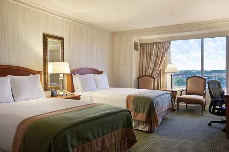 Hilton Mclean Tysons Corner Hotel Ruang foto