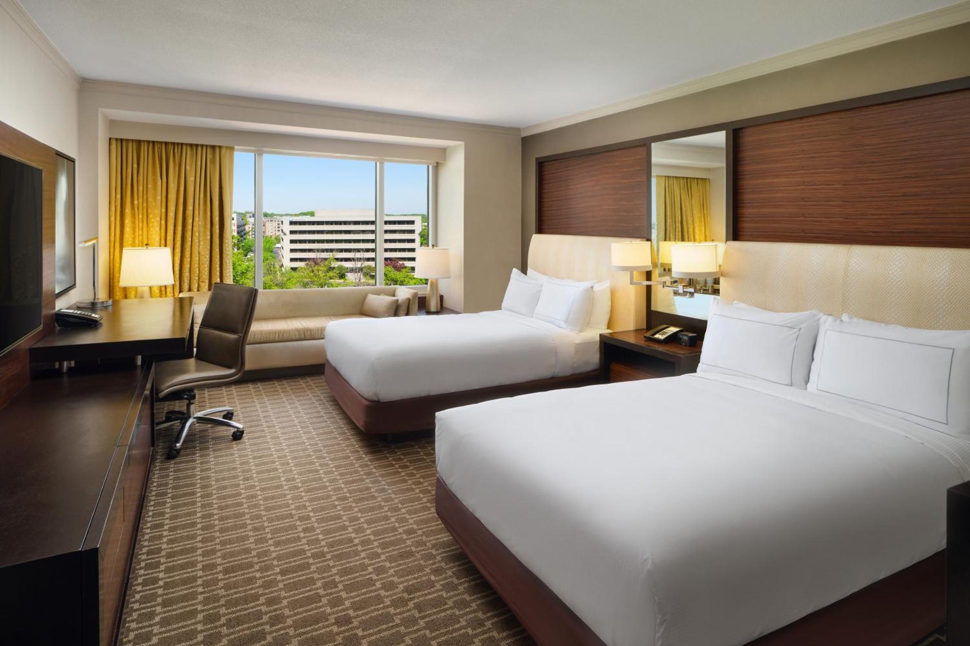 Hilton Mclean Tysons Corner Hotel Bagian luar foto