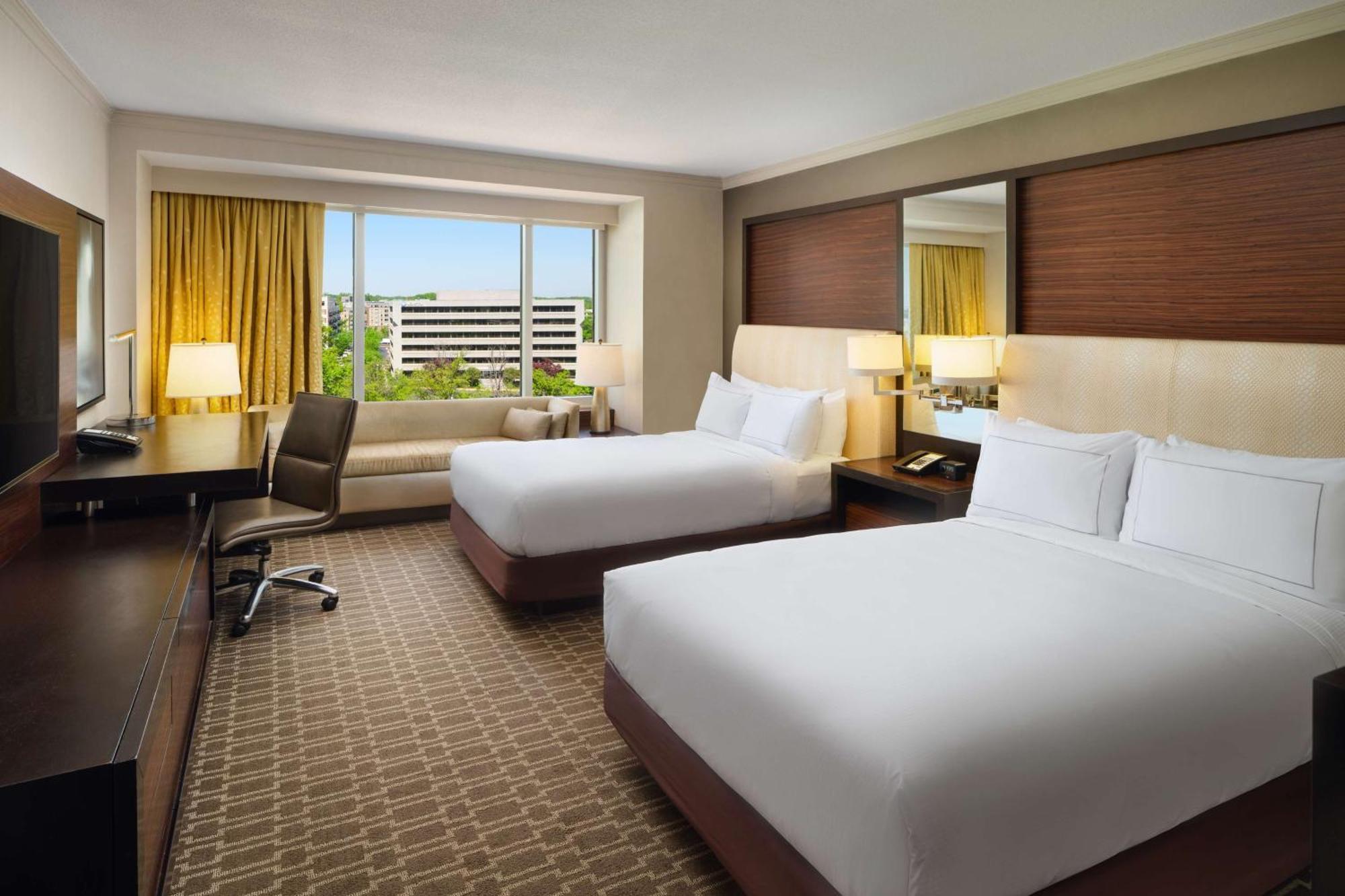 Hilton Mclean Tysons Corner Hotel Bagian luar foto