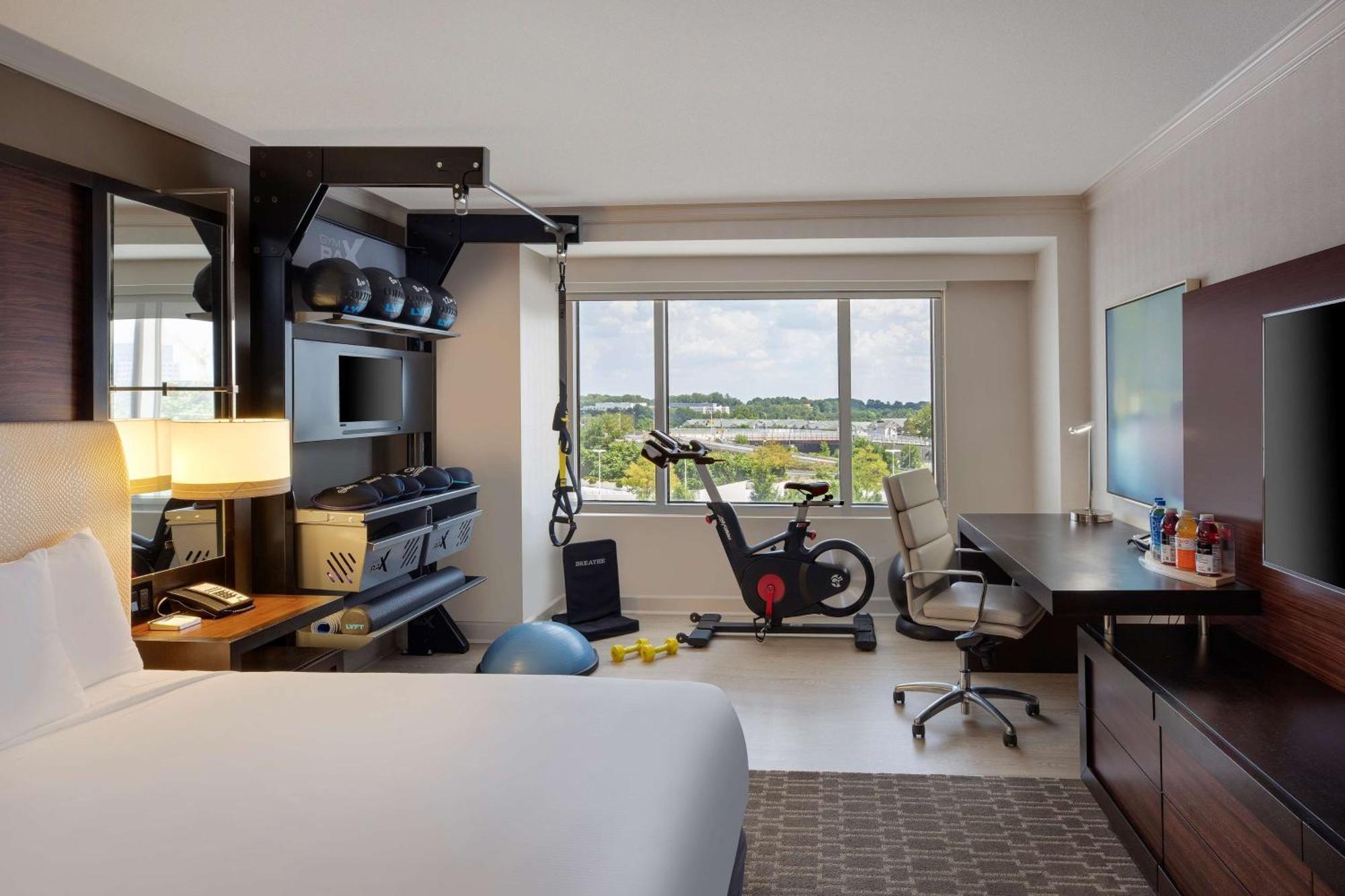 Hilton Mclean Tysons Corner Hotel Bagian luar foto